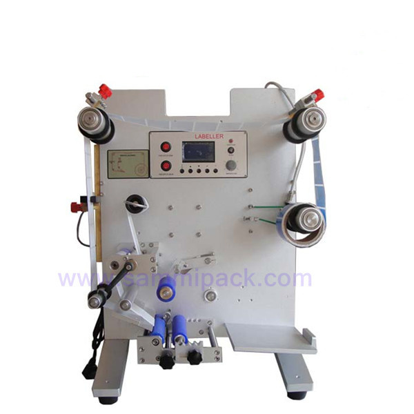 Vertical round bottle labeling machine with date printer